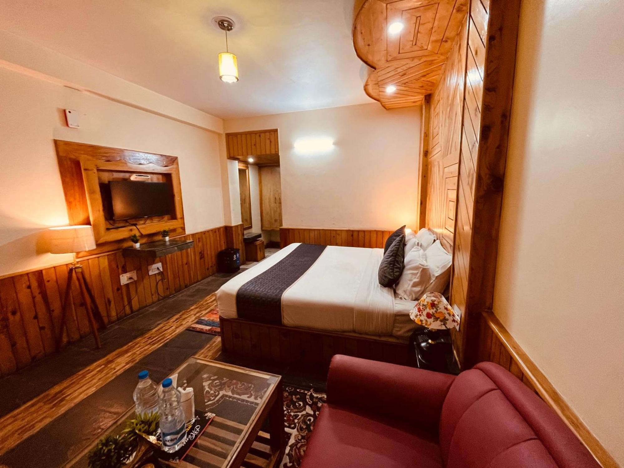 The Hollywood Vibes - #Riverview #Premium Rooms #Prime Location #Most Awarded #Parking #Top Rated #Open Terrace #Best Selling Hotel In Manali Ngoại thất bức ảnh